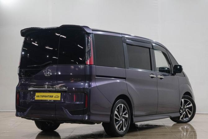 Honda Stepwgn V с пробегом 2015 года, цена 1 799 000 рублей, 132723 км, минивэн, Автокод Объявления