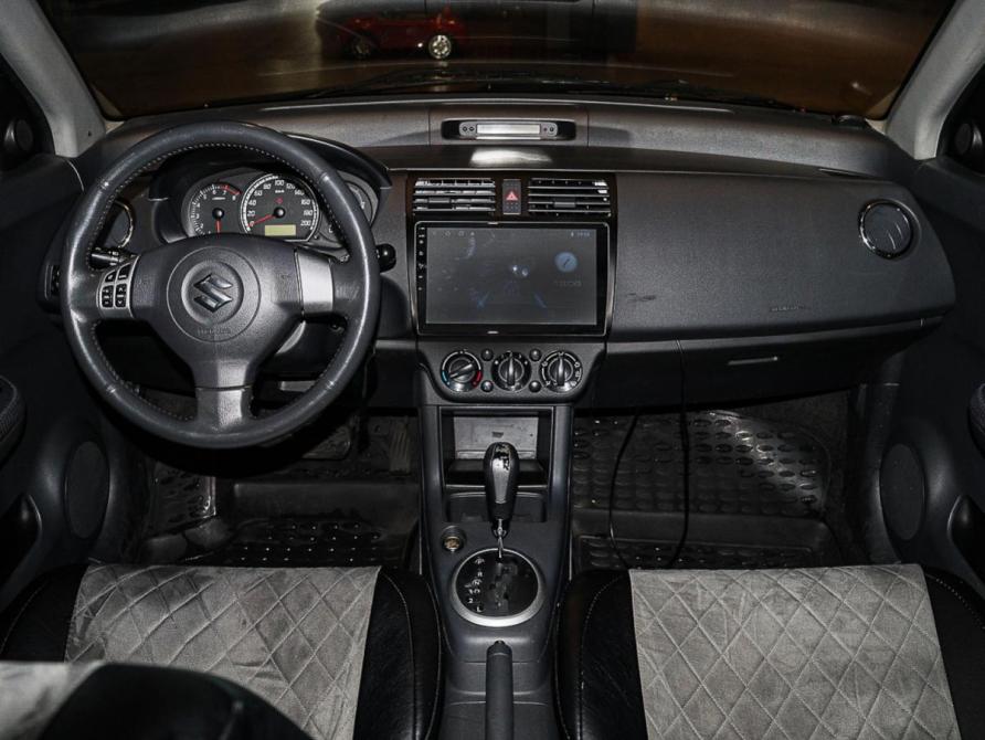 Suzuki Swift III Москва  - изображение 9