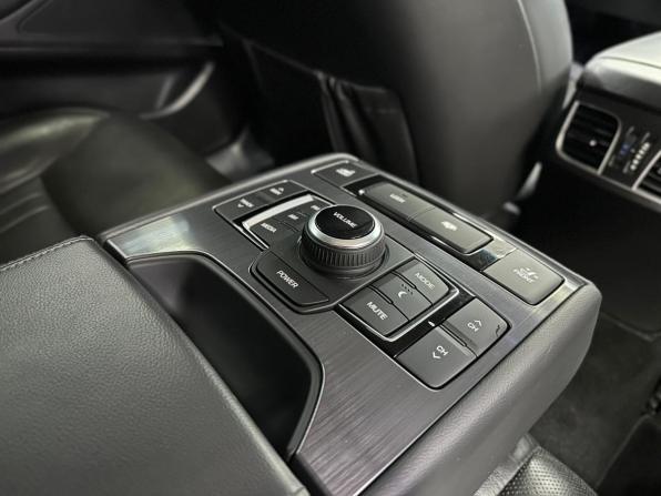 Hyundai Genesis II с пробегом 2016 года, цена 1 655 000 рублей, 194263 км, седан, Автокод Объявления