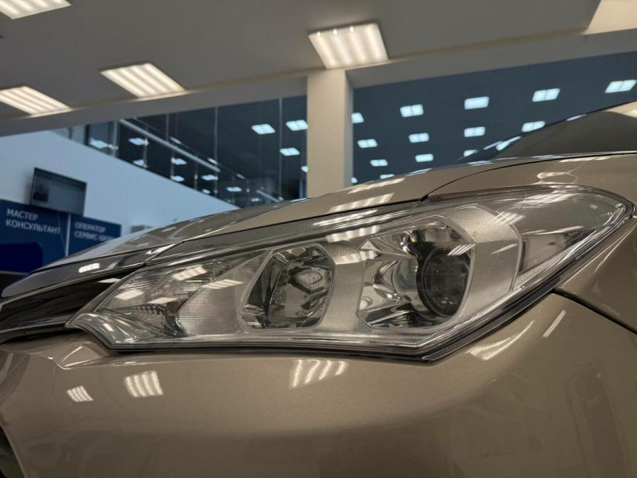 Toyota Corolla XI (E160 E170 E180) Рестайлинг 1 Омск  - изображение 6