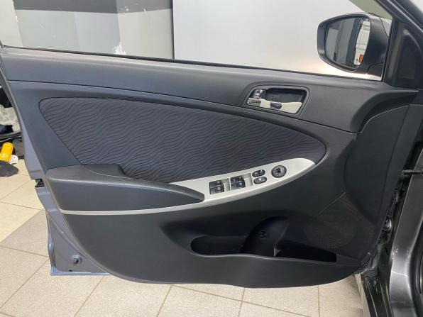 Hyundai Solaris I с пробегом 2011 года, цена 648 000 рублей, 184000 км, седан, Автокод Объявления