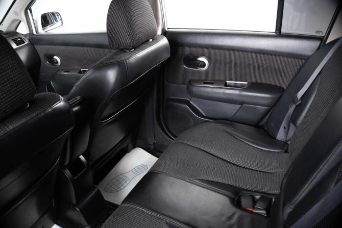 Nissan Tiida I Рестайлинг с пробегом 2013 года, цена 899 000 рублей, 285456 км, хэтчбек, Автокод Объявления