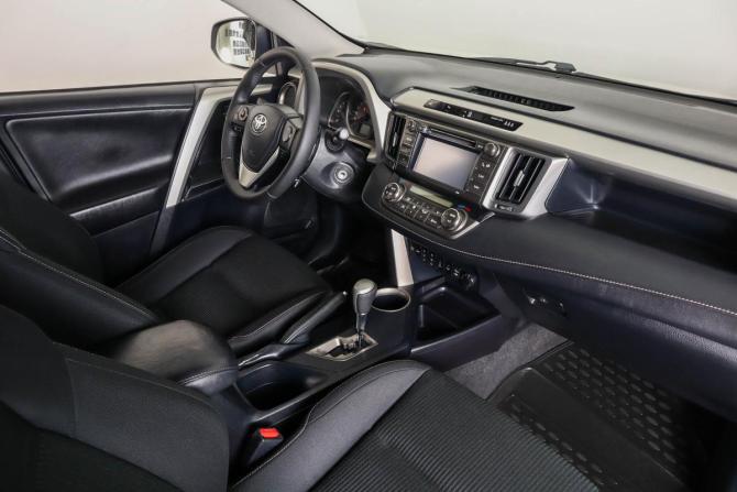Toyota RAV4 IV (XA40) с пробегом 2014 года, цена 2 049 000 рублей, 180000 км, внедорожник, Автокод Объявления