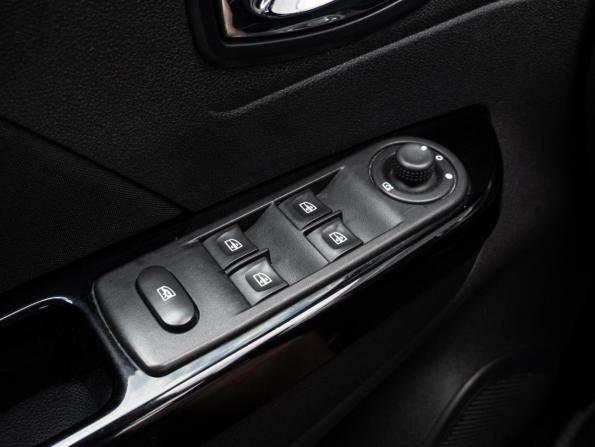 Renault Kaptur I с пробегом 2016 года, цена 1 450 000 рублей, 165055 км, внедорожник, Автокод Объявления