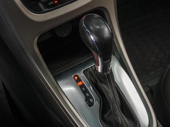 Opel Astra J с пробегом 2012 года, цена 669 000 рублей, 185698 км, хэтчбек, Автокод Объявления