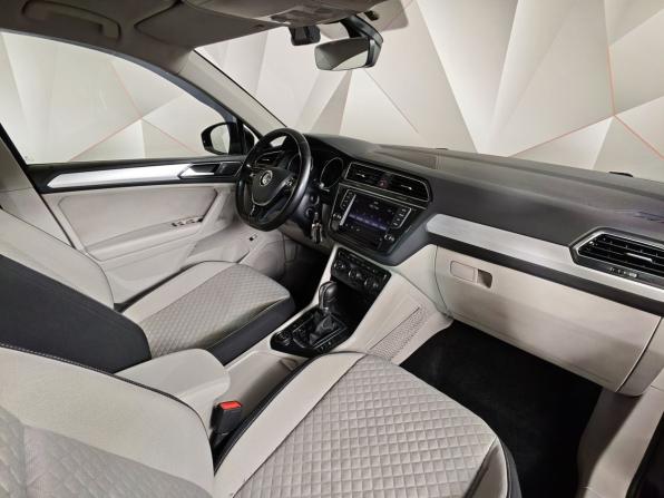 Volkswagen Tiguan II с пробегом 2017 года, цена 2 355 000 рублей, 137298 км, внедорожник, Автокод Объявления