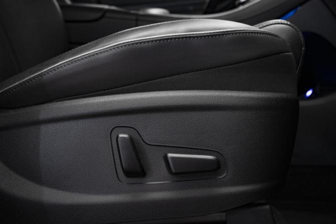 Hyundai Santa Fe IV Рестайлинг с пробегом 2022 года, цена 3 995 000 рублей, 67556 км, внедорожник, Автокод Объявления