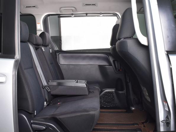 Toyota Noah III (R80) с пробегом 2014 года, цена 2 074 995 рублей, 237631 км, минивэн, Автокод Объявления