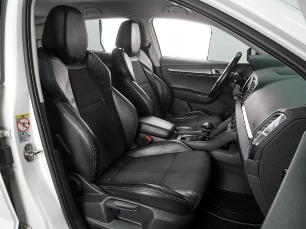 Skoda Karoq I с пробегом 2020 года, цена 2 195 000 рублей, 132857 км, внедорожник, Автокод Объявления