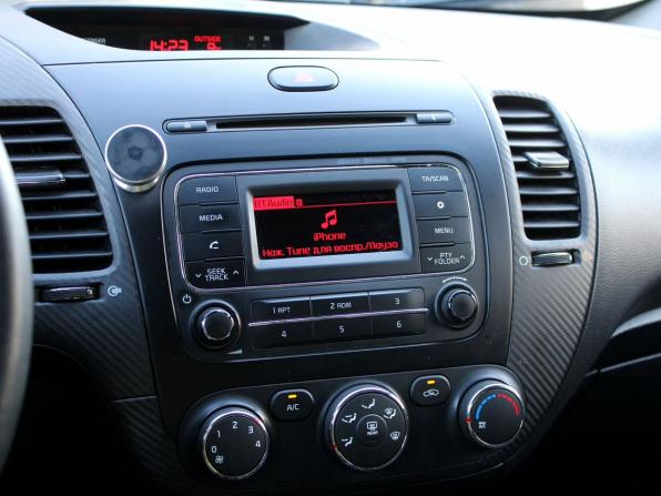 Kia Cerato III с пробегом 2014 года, цена 940 000 рублей, 238934 км, седан, Автокод Объявления
