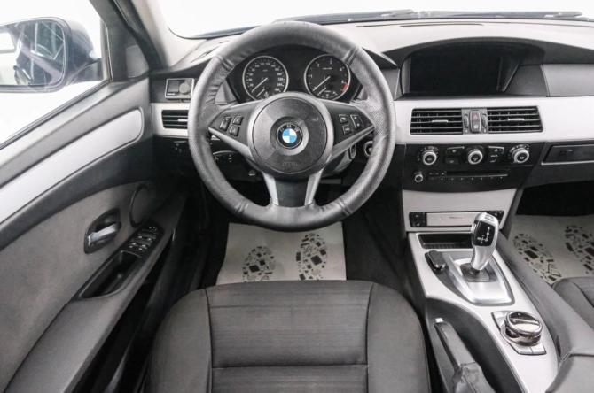 BMW 5 серии V (E60/E61) Рестайлинг с пробегом 2009 года, цена 1 099 000 рублей, 323000 км, седан, Автокод Объявления