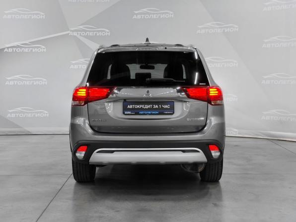 Mitsubishi Outlander III Рестайлинг 3 с пробегом 2019 года, цена 2 200 000 рублей, 174066 км, внедорожник, Автокод Объявления
