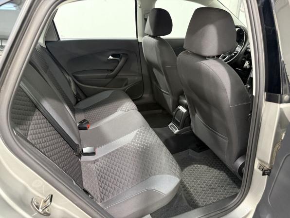 Volkswagen Polo V Рестайлинг с пробегом 2018 года, цена 1 249 800 рублей, 54700 км, седан, Автокод Объявления