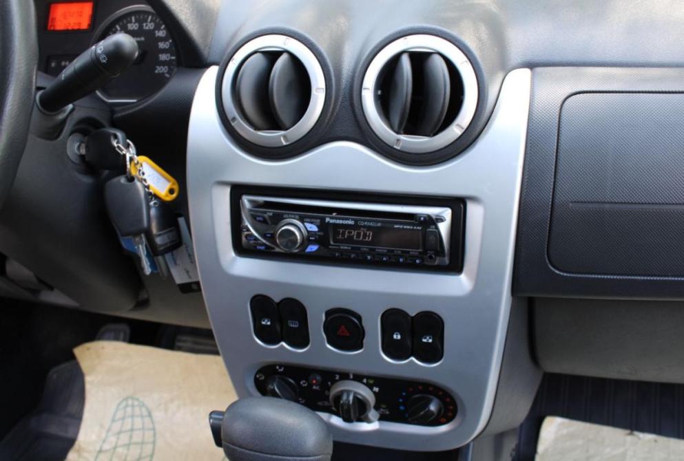 Renault Sandero I Нижний Новгород  - изображение 17