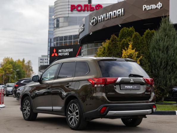 Mitsubishi Outlander III Рестайлинг с пробегом 2015 года, цена 1 980 000 рублей, 142472 км, внедорожник, Автокод Объявления