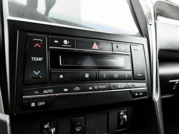 Toyota Camry VII (XV50) Рестайлинг 2 с пробегом 2017 года, цена 2 315 000 рублей, 176146 км, седан, Автокод Объявления