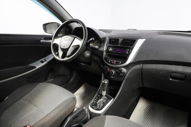 Hyundai Solaris I с пробегом 2012 года, цена 899 000 рублей, 175000 км, хэтчбек, Автокод Объявления