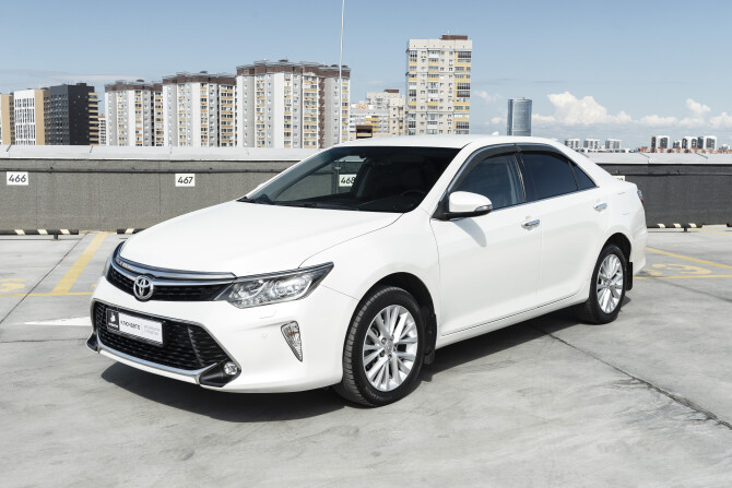 Toyota Camry VII (XV50) Рестайлинг 2 с пробегом 2017 года, цена 2 560 000 рублей, 94000 км, седан, Автокод Объявления