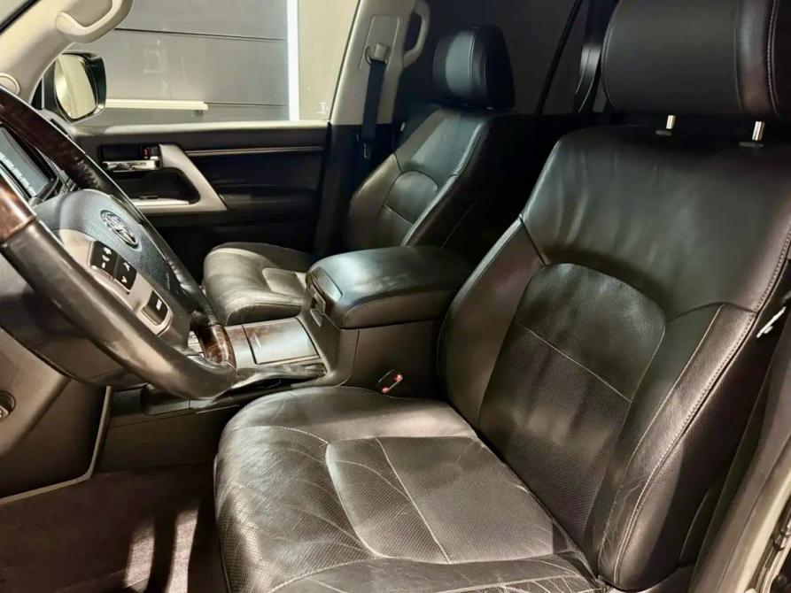 Toyota Land Cruiser 200 Series Рестайлинг 1 Новосибирск  - изображение 18