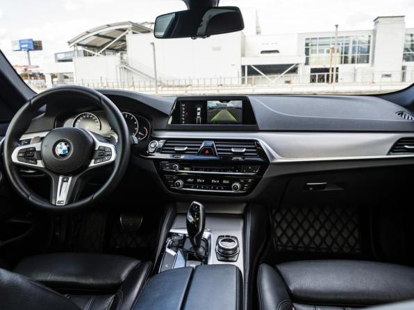 BMW 5 серии VII (G30/G31/G38) с пробегом 2017 года, цена 2 898 000 рублей, 276000 км, седан, Автокод Объявления