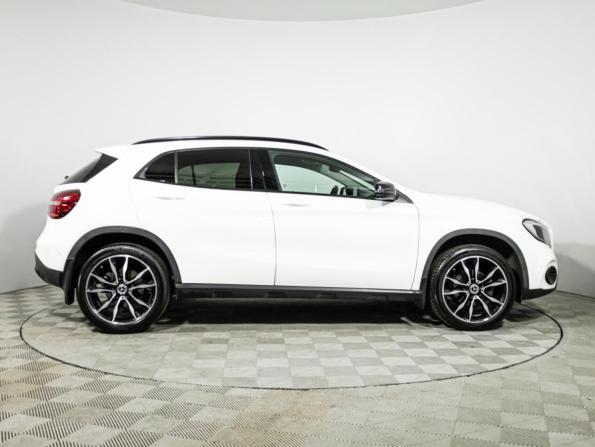 Mercedes-Benz GLA I (X156) Рестайлинг с пробегом 2019 года, цена 2 499 700 рублей, 103595 км, внедорожник, Автокод Объявления