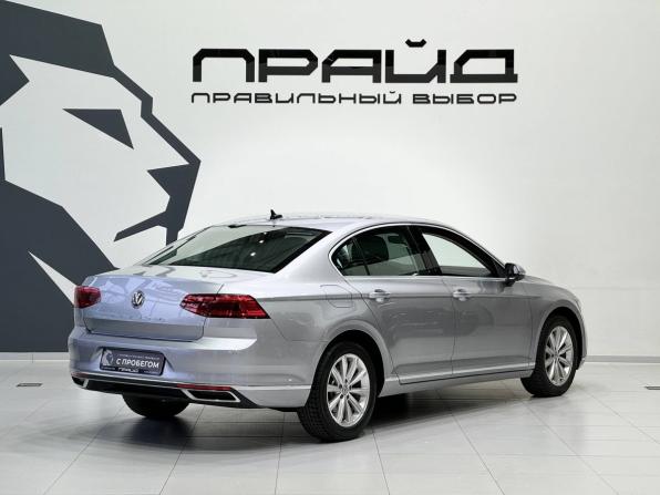 Volkswagen Passat B8 Рестайлинг с пробегом 2019 года, цена 2 019 900 рублей, 212000 км, седан, Автокод Объявления