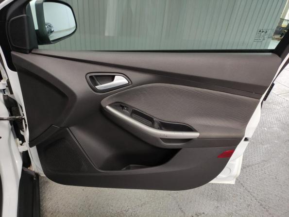 Ford Focus III с пробегом 2013 года, цена 750 000 рублей, 179379 км, хэтчбек, Автокод Объявления