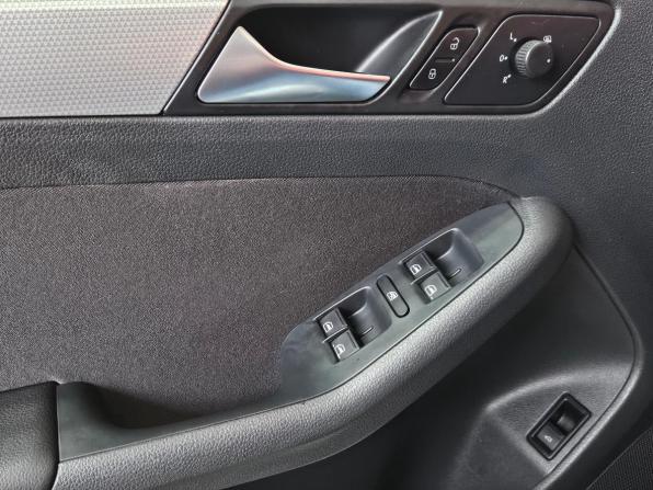 Volkswagen Jetta VI с пробегом 2013 года, цена 1 199 000 рублей, 88663 км, седан, Автокод Объявления