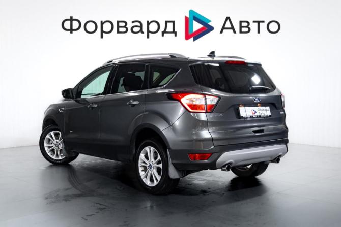 Ford Kuga II Рестайлинг с пробегом 2018 года, цена 1 300 000 рублей, 173151 км, внедорожник, Автокод Объявления