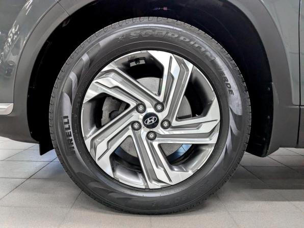 Hyundai Santa Fe IV Рестайлинг с пробегом 2021 года, цена 3 935 000 рублей, 37714 км, внедорожник, Автокод Объявления
