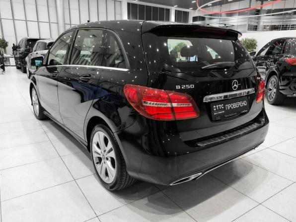 Mercedes-Benz B-Класс II (W246) Рестайлинг с пробегом 2018 года, цена 2 650 000 рублей, 82154 км, хэтчбек, Автокод Объявления