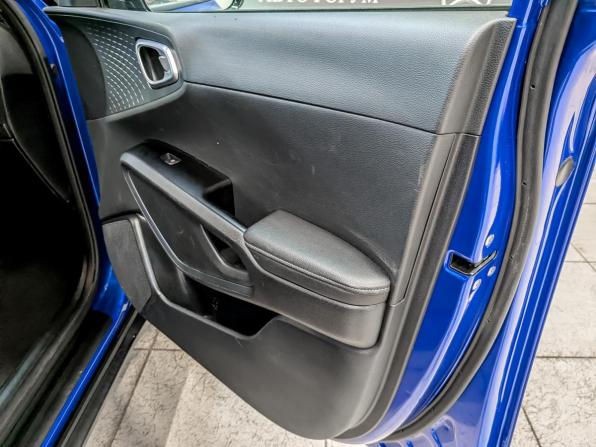 Kia Soul III с пробегом 2022 года, цена 2 345 000 рублей, 55773 км, хэтчбек, Автокод Объявления