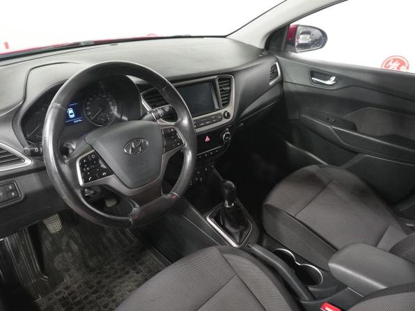 Hyundai Solaris II с пробегом 2018 года, цена 1 225 000 рублей, 126314 км, седан, Автокод Объявления