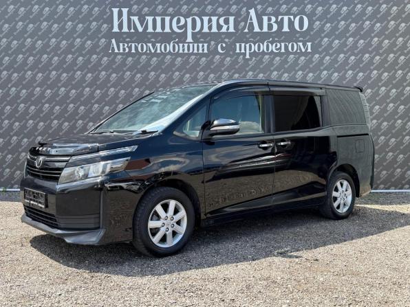 Toyota Voxy III (R80) с пробегом 2014 года, цена 1 450 000 рублей, 136390 км, минивэн, Автокод Объявления