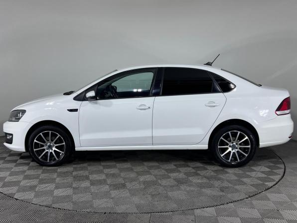 Volkswagen Polo V Рестайлинг с пробегом 2018 года, цена 995 000 рублей, 172454 км, седан, Автокод Объявления
