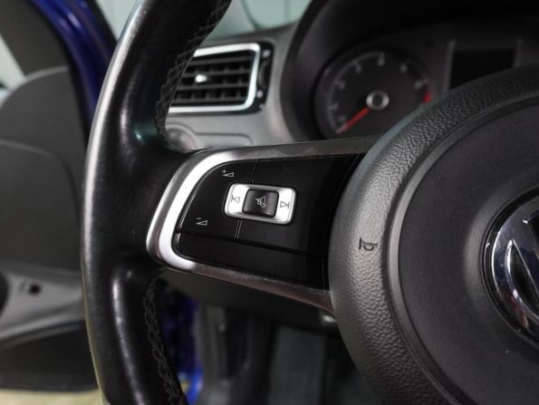 Volkswagen Polo V Рестайлинг с пробегом 2020 года, цена 1 229 000 рублей, 90345 км, седан, Автокод Объявления