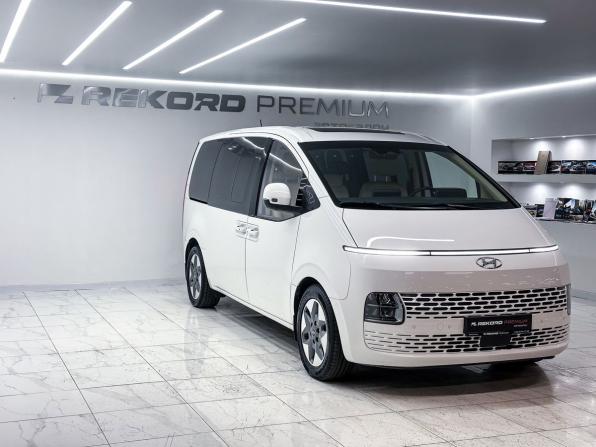 Hyundai Staria I с пробегом 2022 года, цена 5 400 000 рублей, 76867 км, минивэн, Автокод Объявления