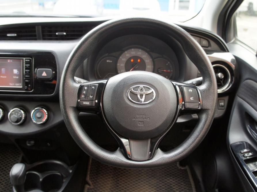 Toyota Vitz III (XP130) Рестайлинг Березовский  - изображение 8