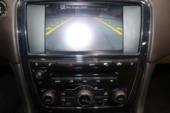 Jaguar XJ IV (X351) с пробегом 2011 года, цена 1 879 000 рублей, 92705 км, седан, Автокод Объявления