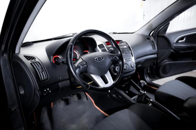 Kia Ceed I Рестайлинг с пробегом 2010 года, цена 699 000 рублей, 221158 км, хэтчбек, Автокод Объявления