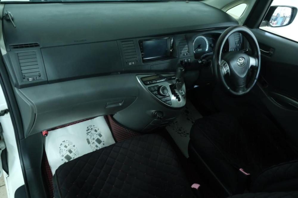 Toyota ISis I Рестайлинг Омск  - изображение 18