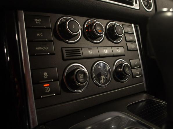 Land Rover Range Rover III Рестайлинг 2 с пробегом 2012 года, цена 1 770 000 рублей, 316973 км, внедорожник, Автокод Объявления