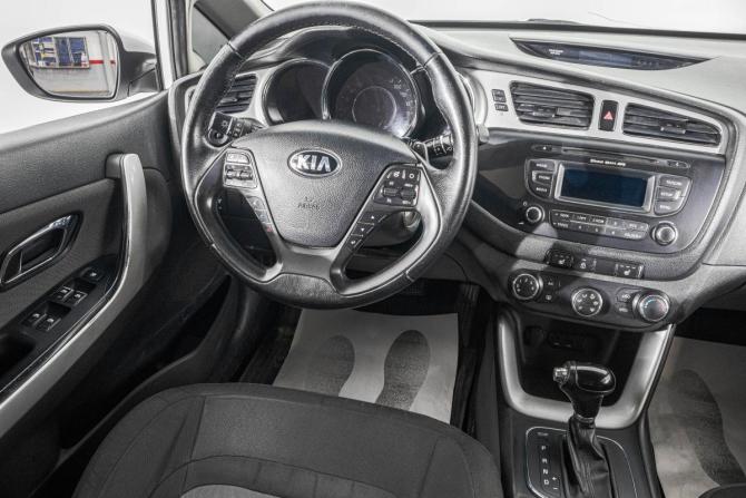 Kia Ceed II с пробегом 2015 года, цена 949 000 рублей, 214000 км, хэтчбек, Автокод Объявления