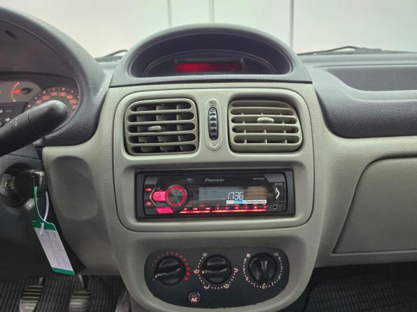 Renault Symbol I Рестайлинг с пробегом 2004 года, цена 299 000 рублей, 276000 км, седан, Автокод Объявления