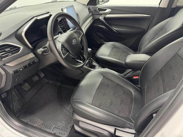Lada (ВАЗ) Vesta I Рестайлинг (NG) с пробегом 2023 года, цена 1 250 000 рублей, 17781 км, седан, Автокод Объявления