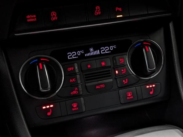 Audi Q3 I (8U) Рестайлинг с пробегом 2017 года, цена 2 490 000 рублей, 76827 км, внедорожник, Автокод Объявления
