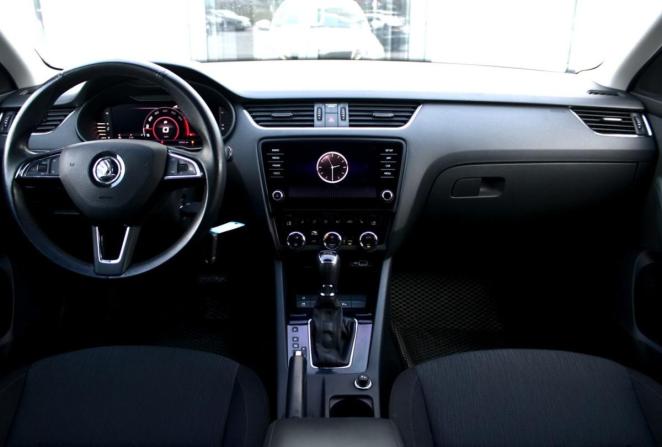Skoda Octavia III (A7) Рестайлинг с пробегом 2020 года, цена 2 450 000 рублей, 33451 км, лифтбек, Автокод Объявления