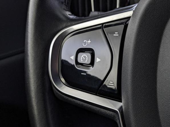 Volvo XC60 II Рестайлинг с пробегом 2021 года, цена 4 790 000 рублей, 46404 км, внедорожник, Автокод Объявления