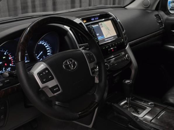 Toyota Land Cruiser 200 Series Рестайлинг 1 с пробегом 2014 года, цена 3 600 000 рублей, 292500 км, внедорожник, Автокод Объявления
