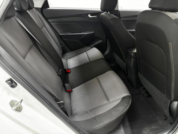 Hyundai Solaris II с пробегом 2017 года, цена 1 295 000 рублей, 144129 км, седан, Автокод Объявления